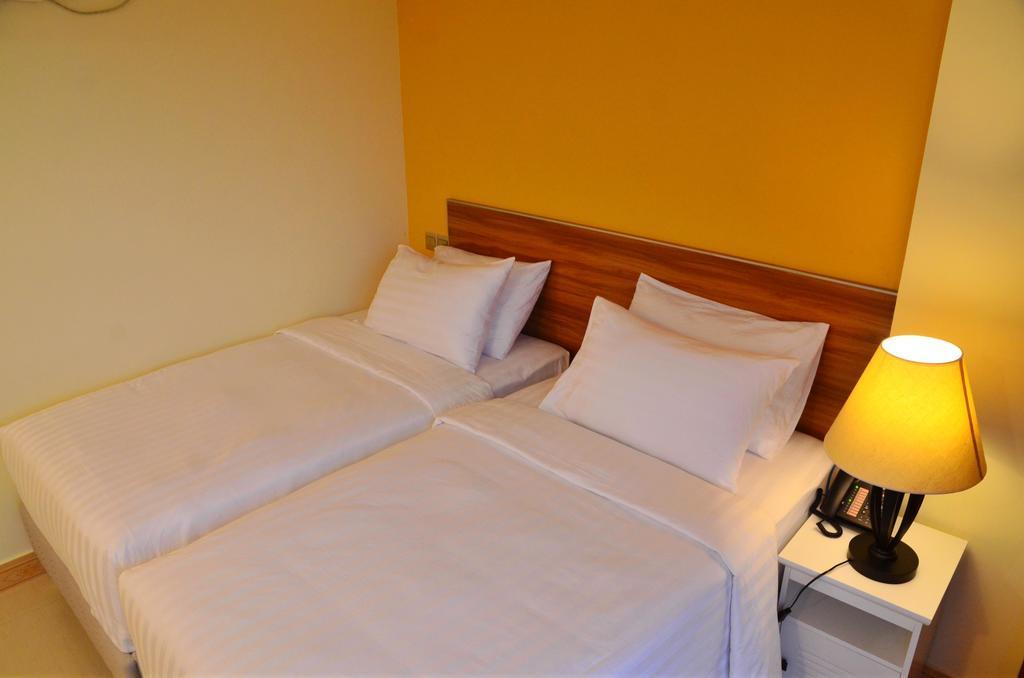 The Melrose Hotell Malé Exteriör bild